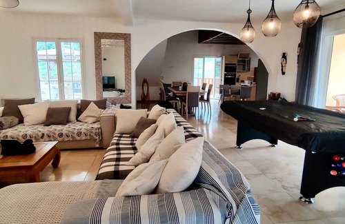 Dos d'Ane Casa | Homerez - Big house for 10 ppl. with jacuzzi and terrace at La Possession