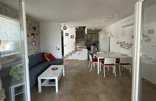 Promina Casa | Peaceful Holiday Home Toma with pool in the National park Krka