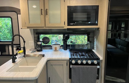 Princeton Casa | Luxury RV with Private Entrance