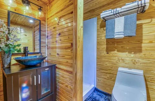Rogersville Casa | 238) Perfect for couples!