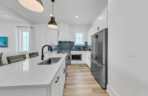 Bid-a-wee Beach Casa | NEW PROPERTY | Magnificent Gulf Views 🌴 Resort Style Community ☀️ Beach 🏖️