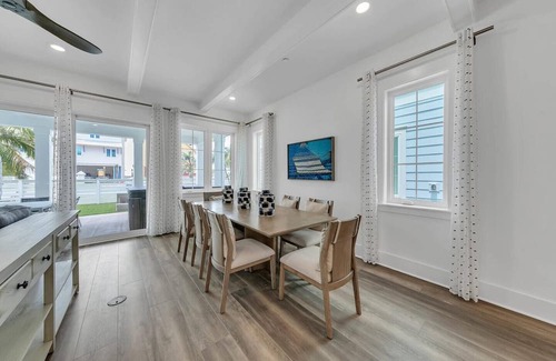 Bid-a-wee Beach Casa | NEW PROPERTY | Magnificent Gulf Views 🌴 Resort Style Community ☀️ Beach 🏖️