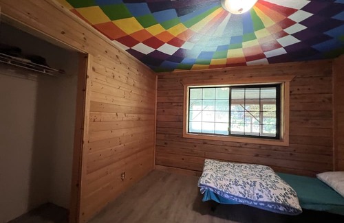 Mountain View Cabina | Hawaiian Forest Estate. 3 Cabins- Sleeps 15! 30 Minutes to Volcano National Park