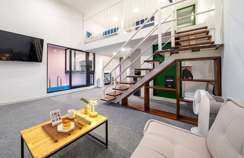 Oeseo Casa | Gapyeong Mountain High Pool Villa