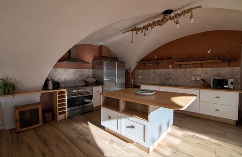 Saint-Andre-d'Embrun Apartamento | Vrbo Property