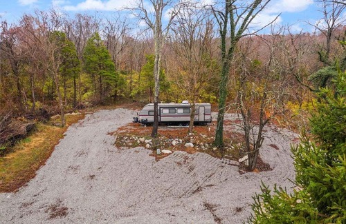 Burnside Casa | Private camping less than a mile from marina AND General Burnside State Park.