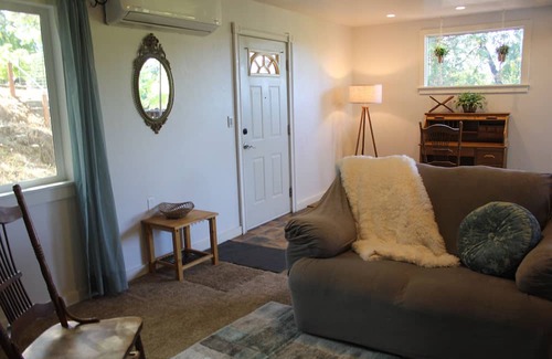 Placerville Casa | Exclusive way-point home. Central location to Apple Hill, Hospital, Main Street