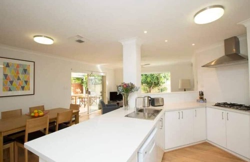 Mount Pleasant Casa | Relaxing Villa Retreat*Canning River*Family Friendly*