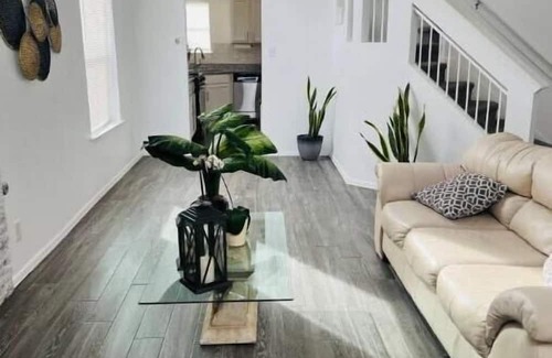Northeast El Paso Casa | Newly renovated house