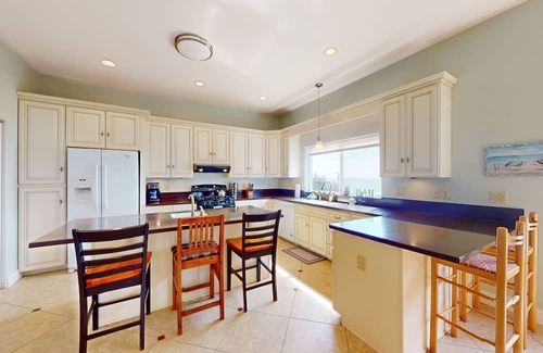 Shelter Cove Casa | Dog-friendly wave-view home with beach access, firepit, grill, & enclosed yard