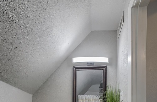 Southmoreland Apartamento | 5minsTo KU Med Free Wi-Fi W&D
