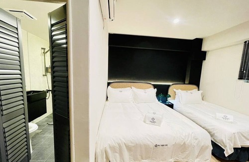 Central District Hotel | We2 Hotel