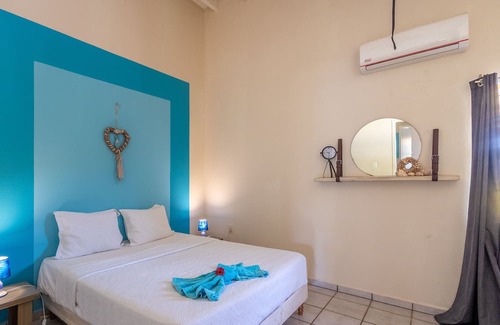 Bouvet Island Casa | Charming 2-bedroom house with big terrace for rinse gear and grill