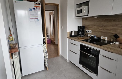 Le Pradet Apartamento | Bright apartment - near the beach