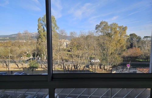 Le Pradet Apartamento | Bright apartment - near the beach