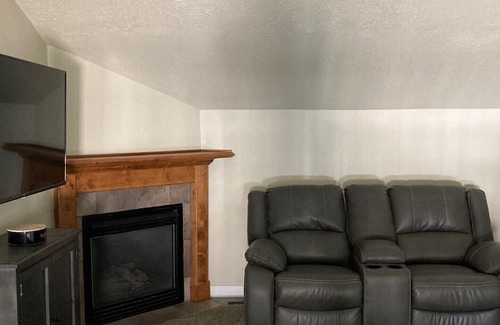 Logan Casa | Luxury 5 Bedroom Townhouse! Great location just off of Main Street!