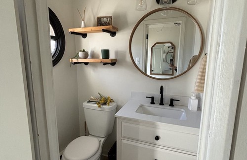 South Gate Casa | 10 Minutes from BWI Airport - Cozy, Aesthetic Home, kid-friendly!