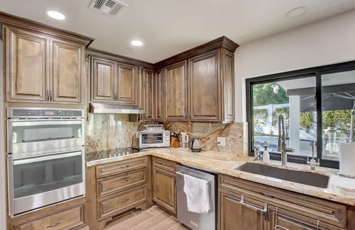 Avant Casa | Luxury,Pool,Spa,Great Location, great for entertaining