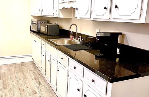 Olde Town Augusta Apartamento | Cozy, safe, pet friendly downtown loft with outdoor lounge area