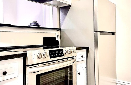 Olde Town Augusta Apartamento | Cozy, safe, pet friendly downtown loft with outdoor lounge area
