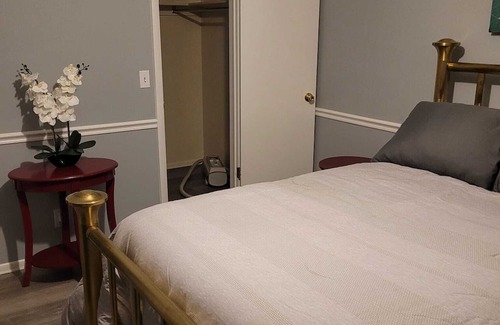 Murray Casa | Comfy Townhouse has your home away from home. Close to I15, Shopping mall.