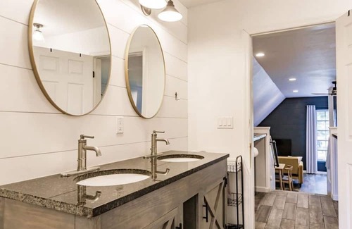 San Carlos Park Apartamento | Beach, dining nearby, close to airports. Book now!
