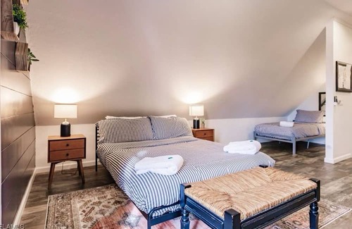 San Carlos Park Apartamento | Beach, dining nearby, close to airports. Book now!