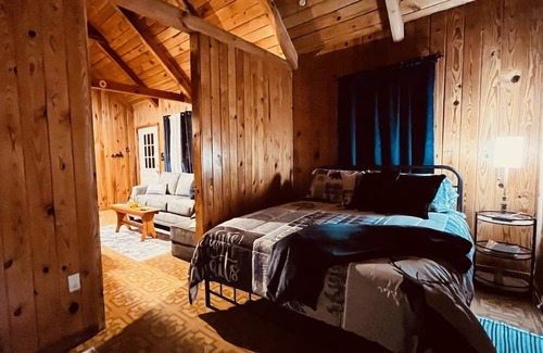 Reliance Cabina | The Mountain Man at Lost Creek Cabins!