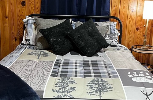Reliance Cabina | The Mountain Man at Lost Creek Cabins!