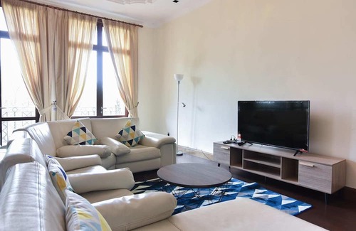 Ampang Apartamento | A Chic & Spacious 5BR Unit in Ampang, FREE Parking