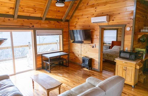 Stanton Cabina | Suspended SkyView Cabin Near RRG