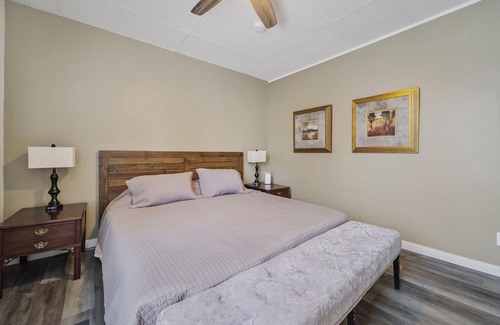 South River Apartamento | Village Central. Launch pad for northern Algonquin Park, lakes, cycling trails.