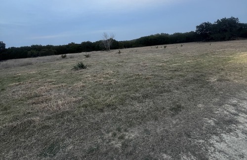 Lometa Alquiler De RV | Quiet & Spacious Nature Retreat with Open Skies in TX Hill Country