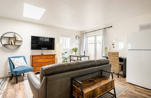 Opal Cliffs Apartamento | Cozy cottage two blocks to the beach!