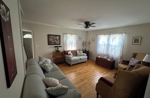 Glens Falls Casa | Saratoga Track Rental in Glens Falls