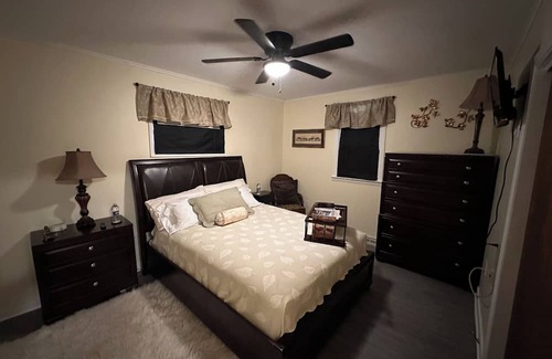 Glens Falls Casa | Saratoga Track Rental in Glens Falls