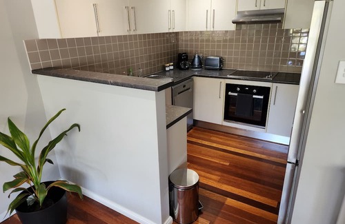Burrill Lake Casa | Entire home located 450m from Burrill Lake