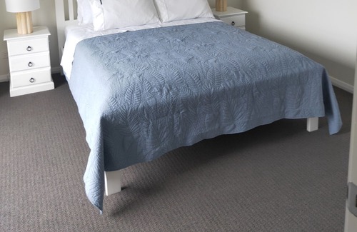 Shell Cove Casa | Escape to Killalea National Park,short stroll to beach with a Nature reserve