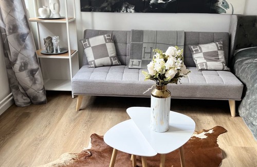 Neuehrenfeld Apartamento | Apartment Köln City
