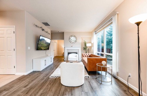 Hillsboro Casa | Suburban Serenity on 58th Ave