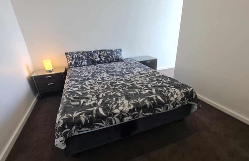 Gungahlin Apartamento | A Pool, QB's, Views @ Gunghalin!