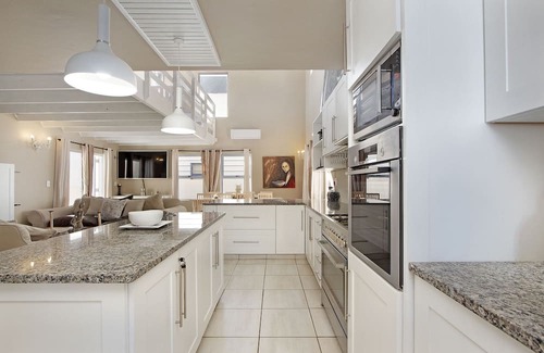 Calypso Beach Casa | Blue Lagoon 2 - Two Bedroom House, Sleeps 4