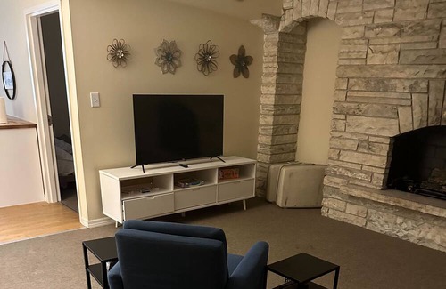 East Haven  Rutland County Apartamento | Stylish Apartment with Fireplace