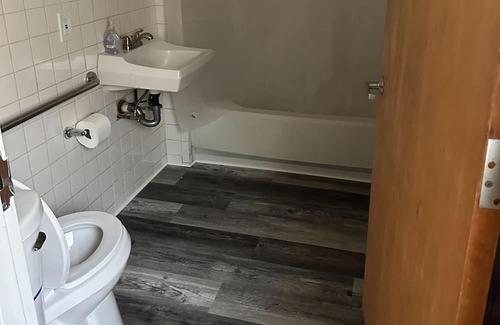 East Haven  Rutland County Apartamento | Stylish Apartment with Fireplace