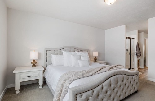 Saratoga Springs Casa | Spacious home on Talons Cove Golf Course! Large group and pet friendly!