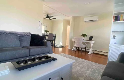 Saugerties Casa | Private/Secluded 4 Bdrm with HotTub & Steam Shower