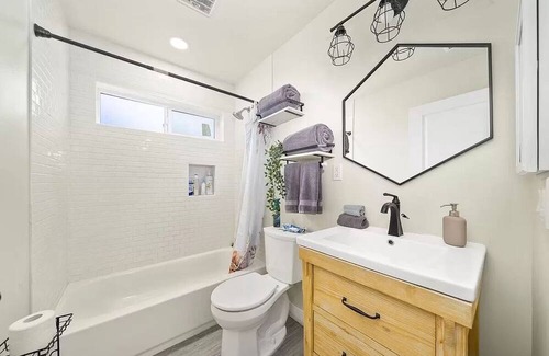 South San Gabriel Casa | Welcome to Your Home Away From Home!