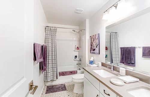 Tucson Casa | Dog-friendly home with private yard, covered patio, BBQ, & all-new kitchen