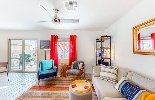 Tucson Casa | Dog-friendly home with private yard, covered patio, BBQ, & all-new kitchen