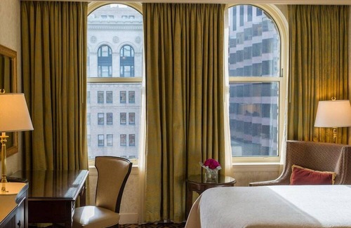 Financial District Casa | Two Full Room at a 4.5⭐️ Hotel